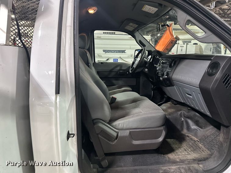 image for item LO9420 2011 Ford F450 Super Duty  utility / service truck