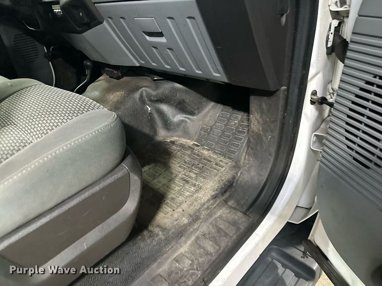 image for item LO9420 2011 Ford F450 Super Duty  utility / service truck