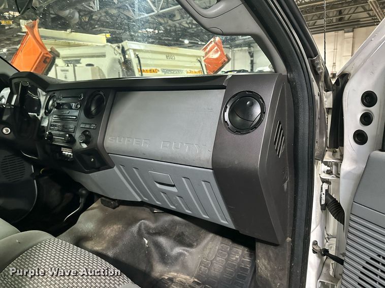 image for item LO9420 2011 Ford F450 Super Duty  utility / service truck