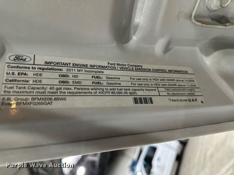 image for item LO9420 2011 Ford F450 Super Duty  utility / service truck