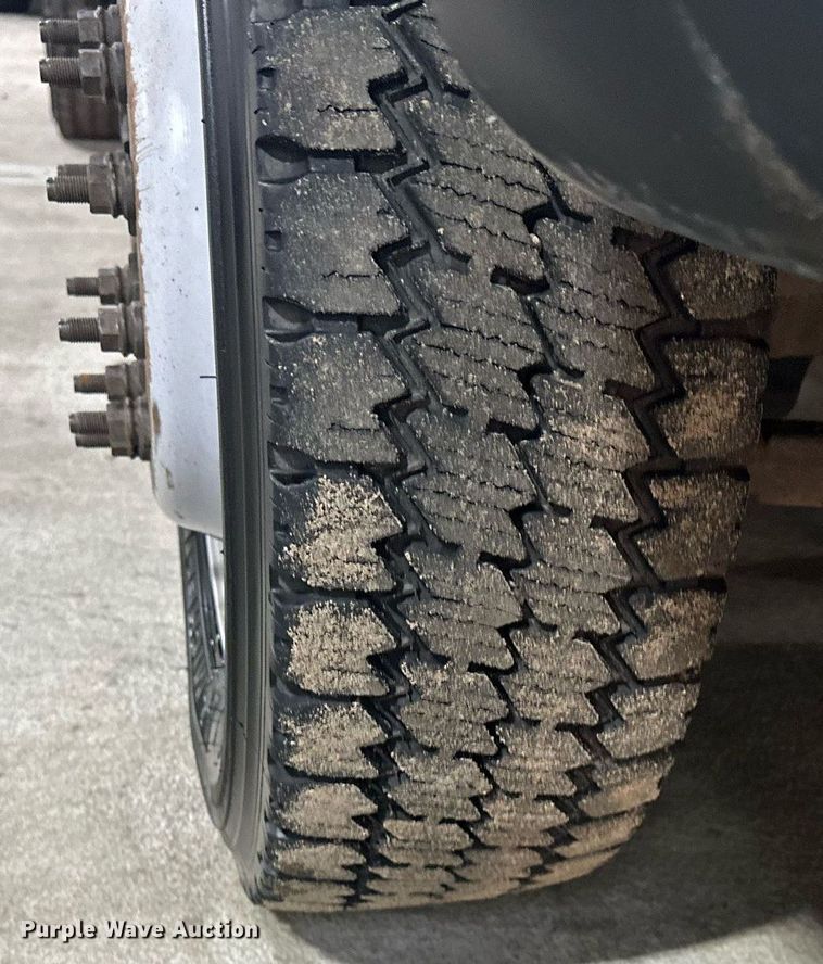 image for item LO9420 2011 Ford F450 Super Duty  utility / service truck