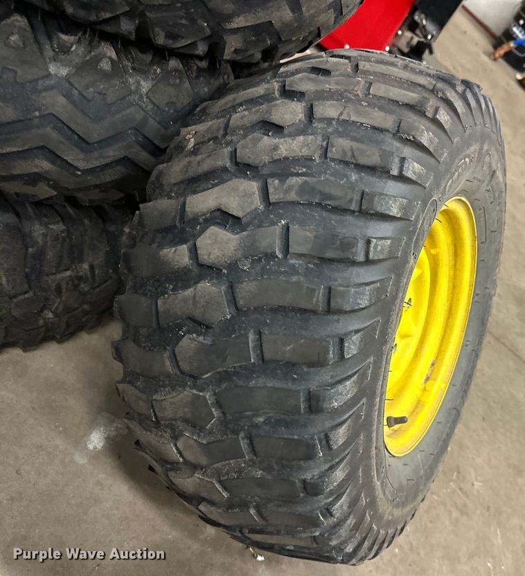 image for item LO9422 (8) tires and wheels