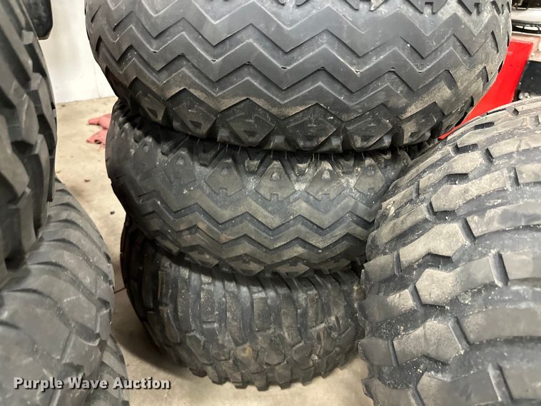 image for item LO9422 (8) tires and wheels