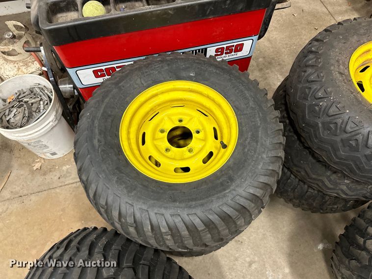 image for item LO9422 (8) tires and wheels