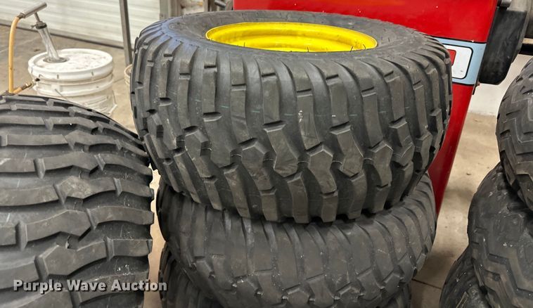 image for item LO9422 (8) tires and wheels