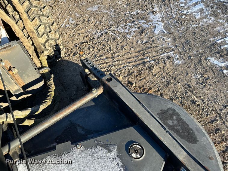 image for item LO9424 2009 Bobcat  skid steer finish mower