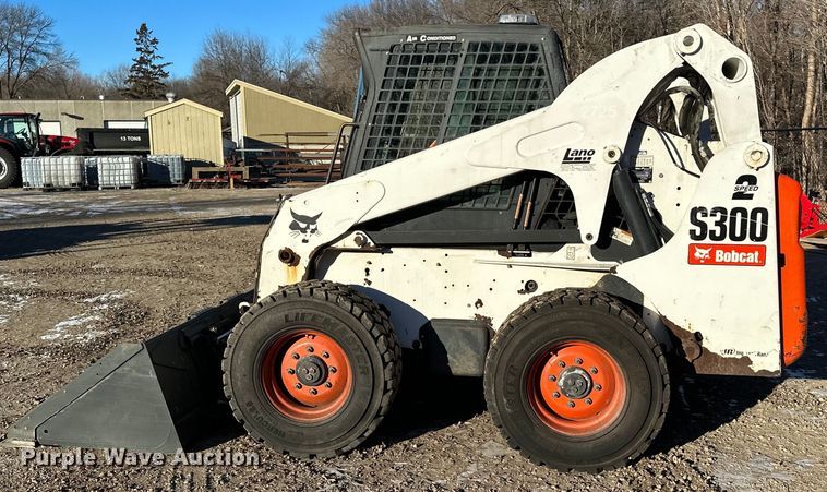 image for item LO9426 2007 Bobcat S300  skid steer loader
