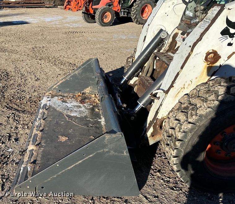 image for item LO9426 2007 Bobcat S300  skid steer loader