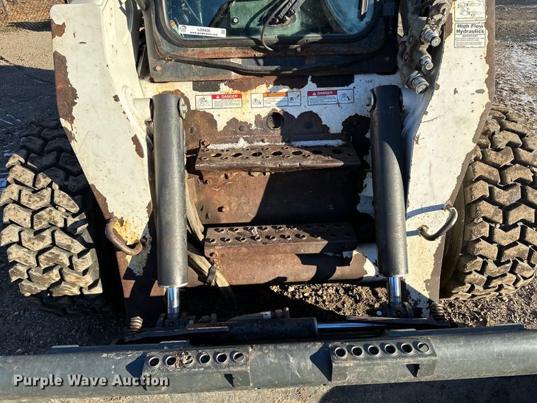 image for item LO9426 2007 Bobcat S300  skid steer loader