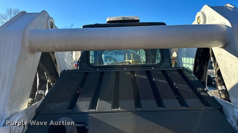 image for item LO9426 2007 Bobcat S300  skid steer loader