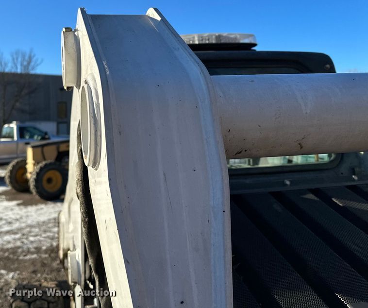 image for item LO9426 2007 Bobcat S300  skid steer loader