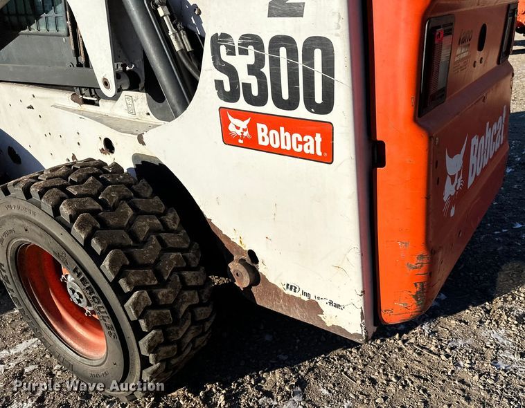 image for item LO9426 2007 Bobcat S300  skid steer loader