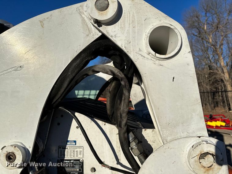 image for item LO9426 2007 Bobcat S300  skid steer loader