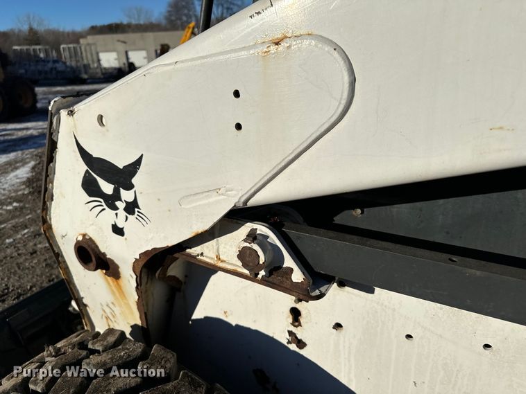 image for item LO9426 2007 Bobcat S300  skid steer loader