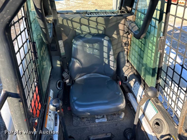 image for item LO9426 2007 Bobcat S300  skid steer loader