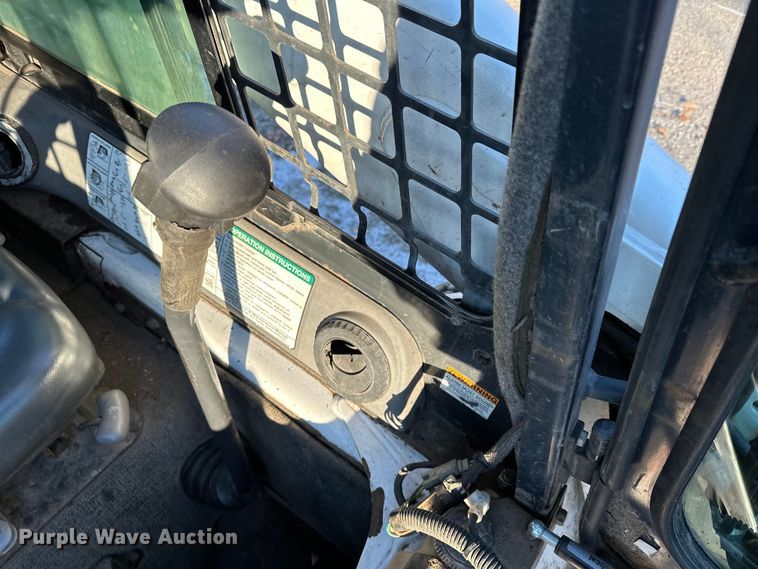 image for item LO9426 2007 Bobcat S300  skid steer loader