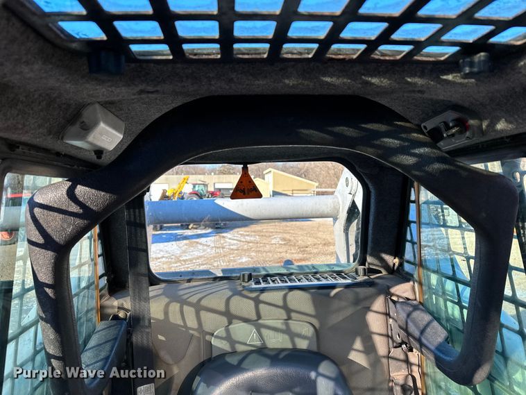 image for item LO9426 2007 Bobcat S300  skid steer loader