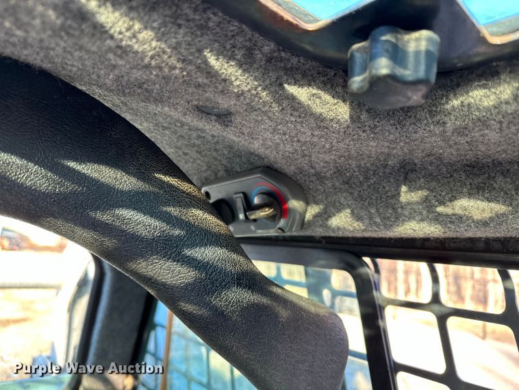 image for item LO9426 2007 Bobcat S300  skid steer loader