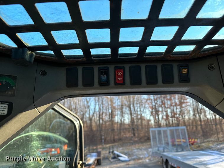 image for item LO9426 2007 Bobcat S300  skid steer loader