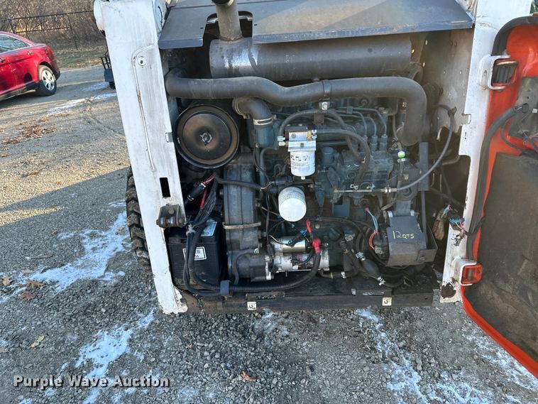 image for item LO9426 2007 Bobcat S300  skid steer loader