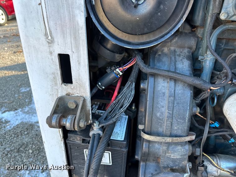 image for item LO9426 2007 Bobcat S300  skid steer loader