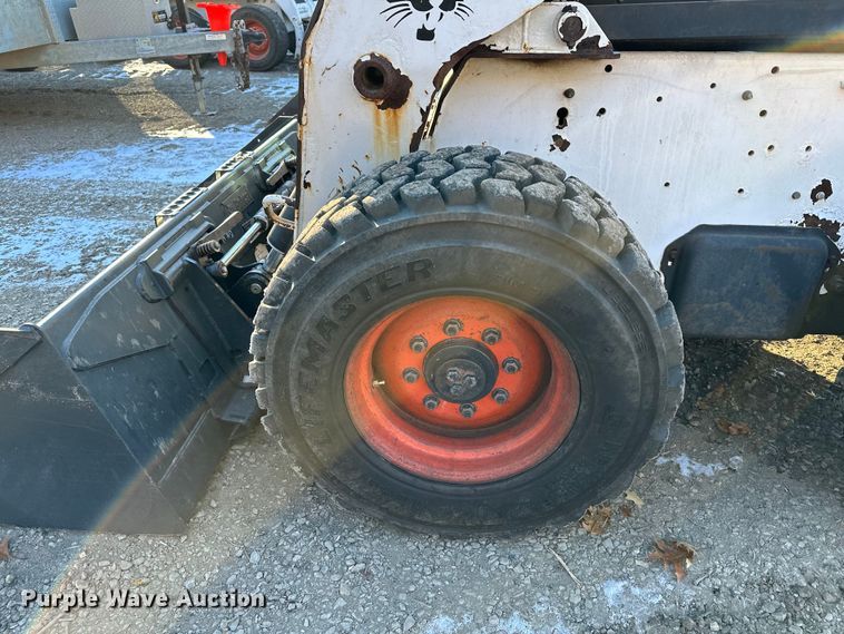image for item LO9426 2007 Bobcat S300  skid steer loader