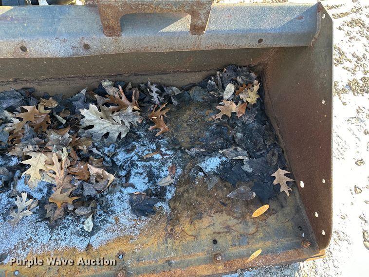 image for item LO9427 2016 Bobcat ToolCat 5610  utility vehicle