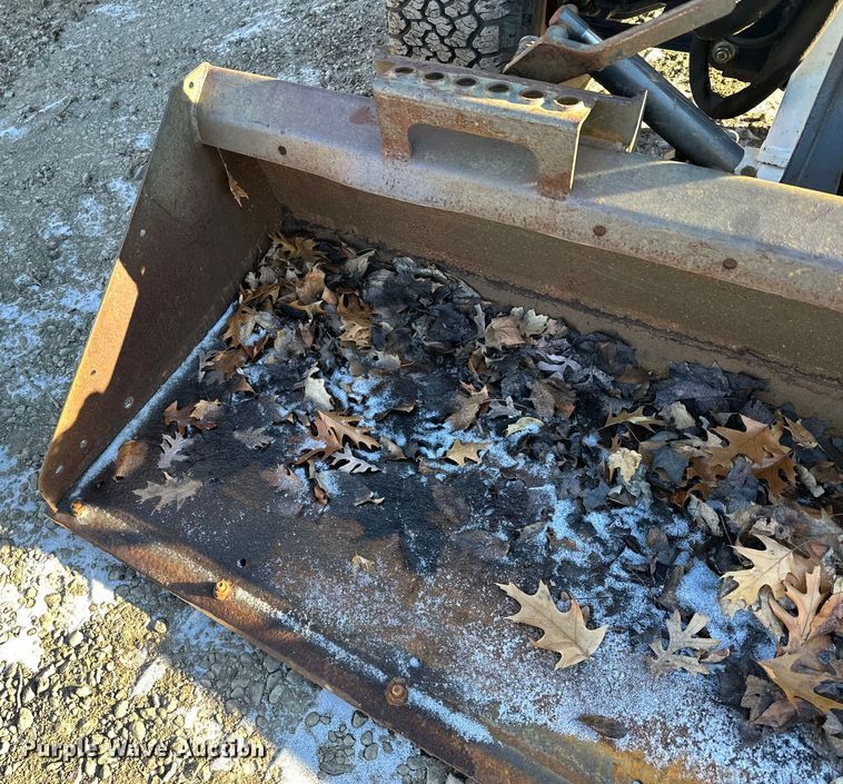 image for item LO9427 2016 Bobcat ToolCat 5610  utility vehicle