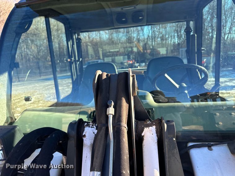 image for item LO9427 2016 Bobcat ToolCat 5610  utility vehicle