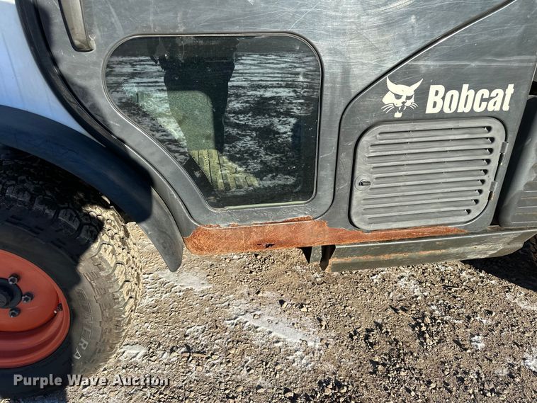 image for item LO9427 2016 Bobcat ToolCat 5610  utility vehicle