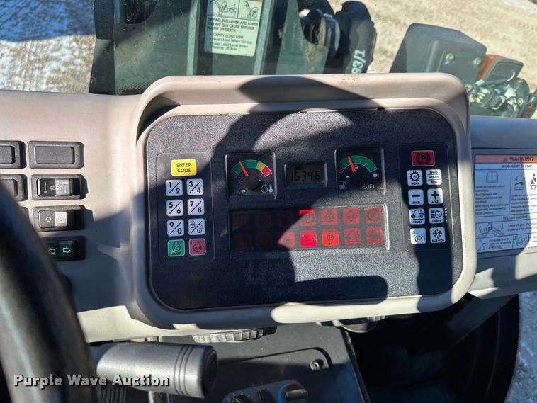 image for item LO9427 2016 Bobcat ToolCat 5610  utility vehicle