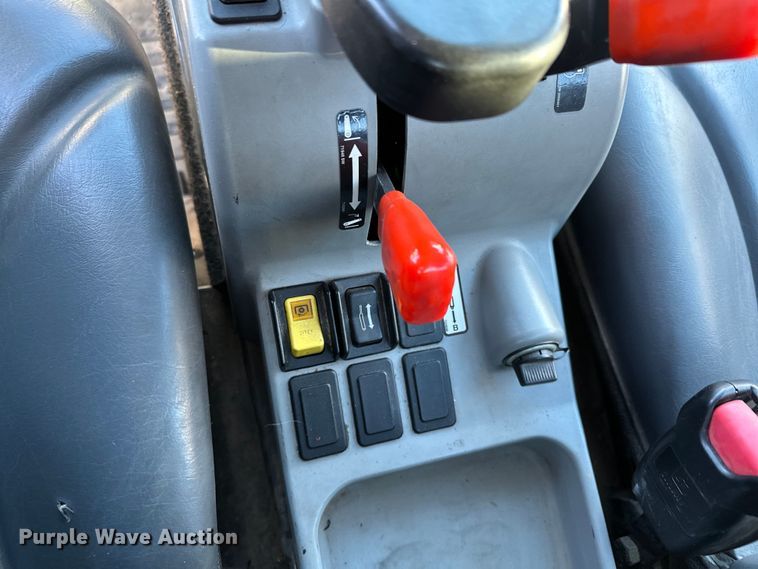 image for item LO9427 2016 Bobcat ToolCat 5610  utility vehicle