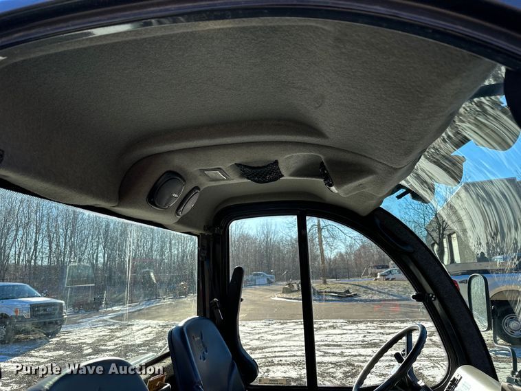 image for item LO9427 2016 Bobcat ToolCat 5610  utility vehicle