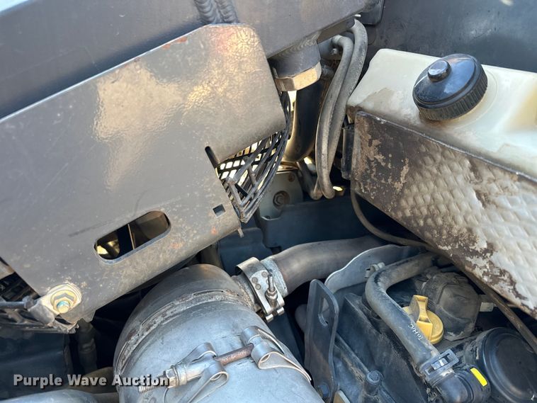 image for item LO9427 2016 Bobcat ToolCat 5610  utility vehicle