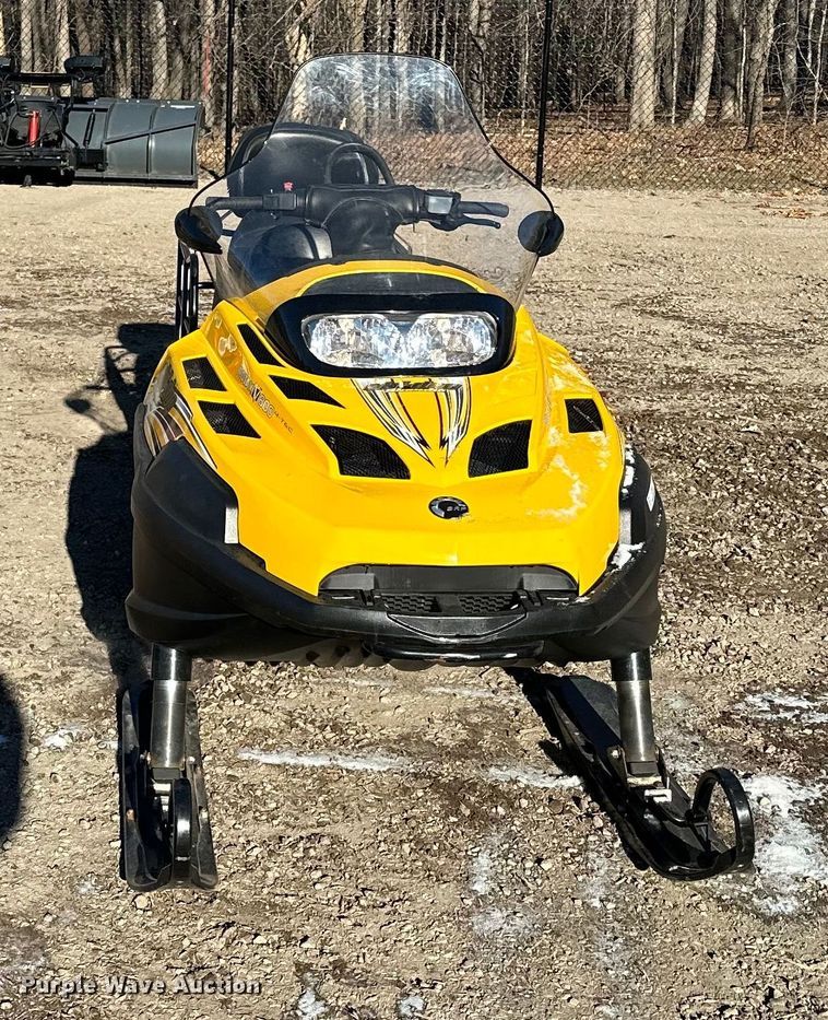 image for item LO9430 Ski-Doo Skandic 800  snowmobile