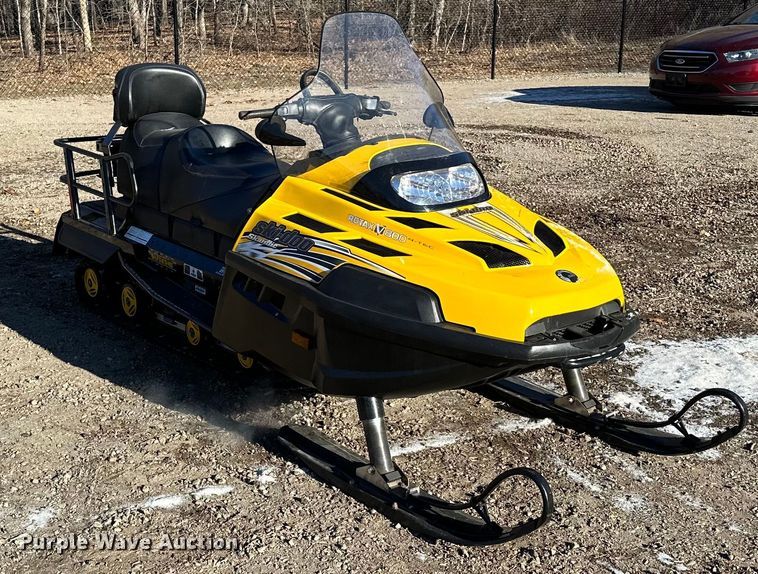 image for item LO9430 Ski-Doo Skandic 800  snowmobile