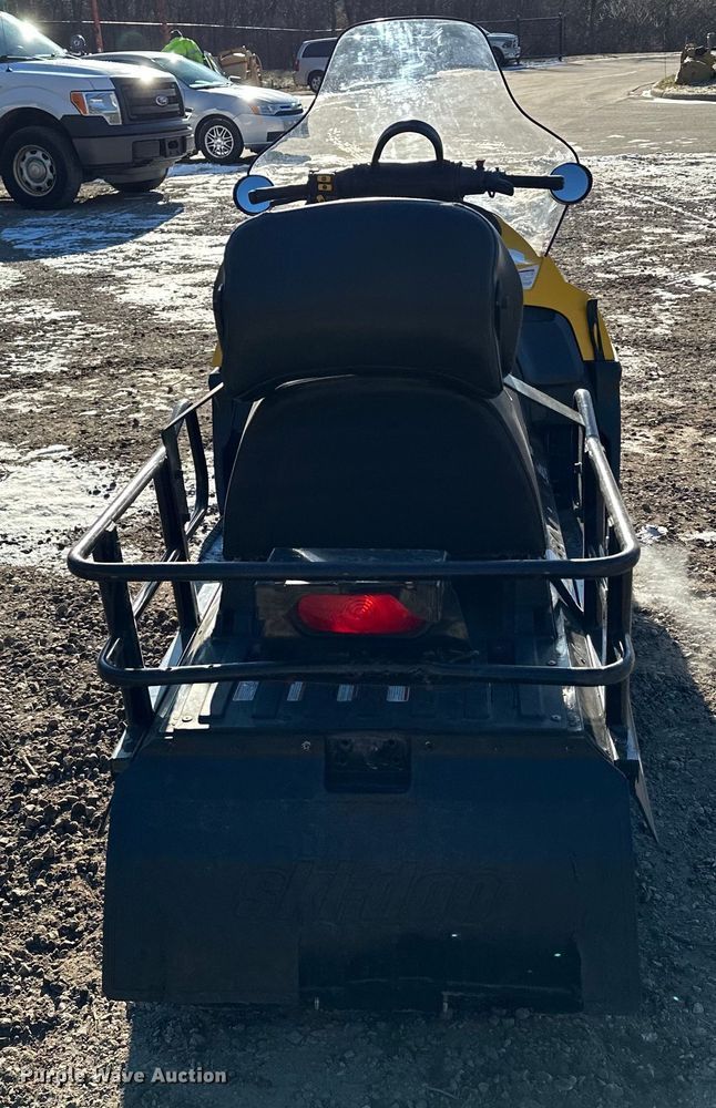 image for item LO9430 Ski-Doo Skandic 800  snowmobile