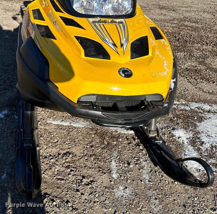 image for item LO9430 Ski-Doo Skandic 800  snowmobile