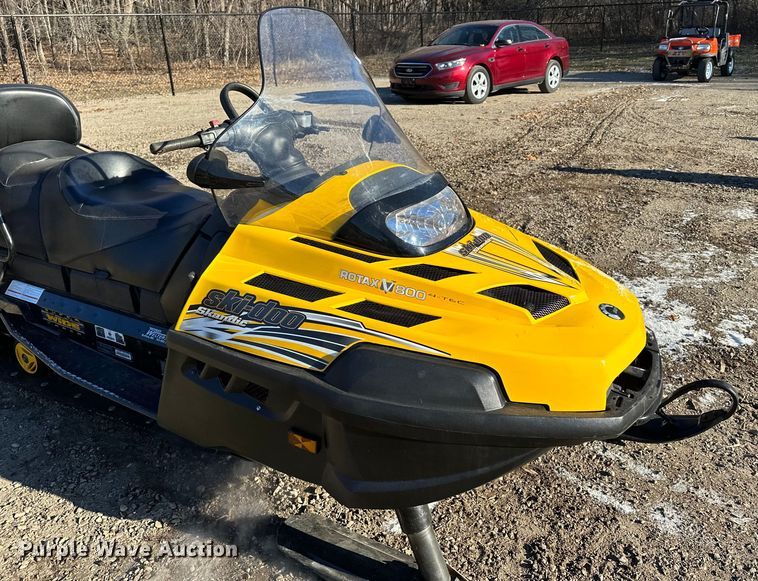 image for item LO9430 Ski-Doo Skandic 800  snowmobile