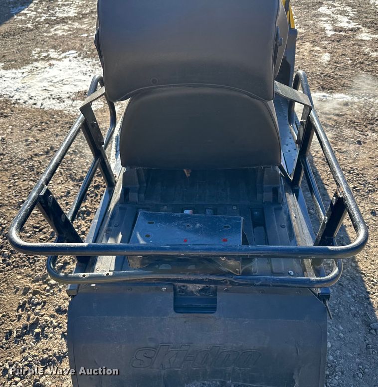 image for item LO9430 Ski-Doo Skandic 800  snowmobile