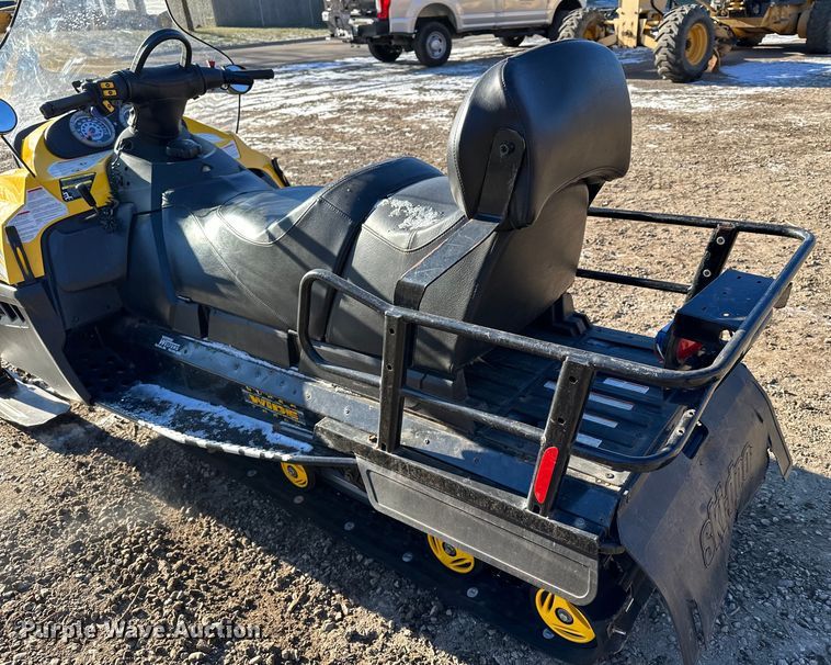 image for item LO9430 Ski-Doo Skandic 800  snowmobile
