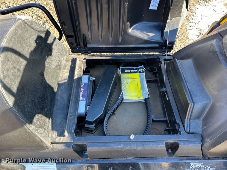 image for item LO9430 Ski-Doo Skandic 800  snowmobile