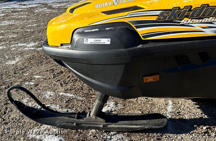 image for item LO9430 Ski-Doo Skandic 800  snowmobile