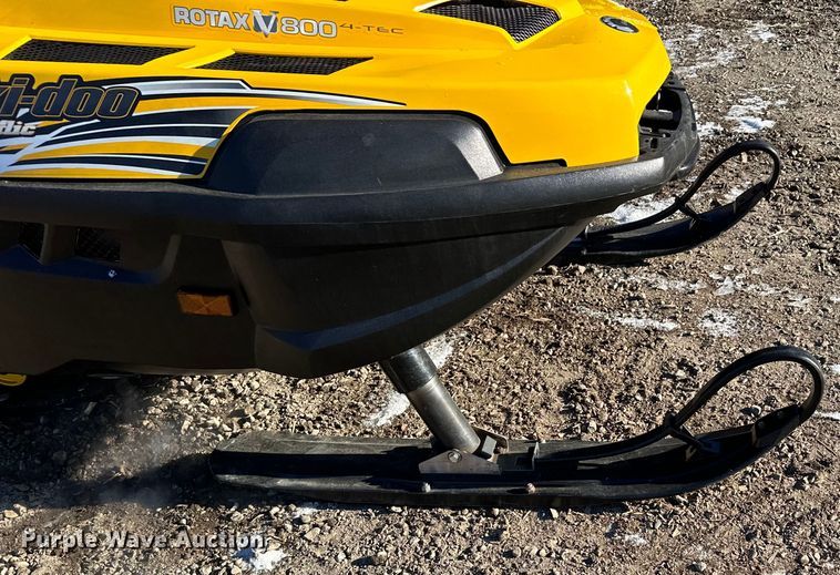 image for item LO9430 Ski-Doo Skandic 800  snowmobile