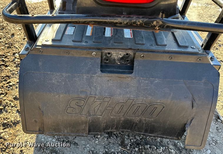 image for item LO9430 Ski-Doo Skandic 800  snowmobile