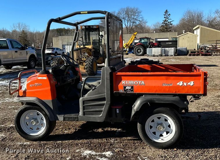 image for item LO9431 Kubota RTV900  utility vehicle