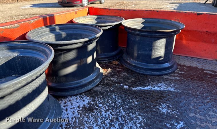 image for item LO9431 Kubota RTV900  utility vehicle