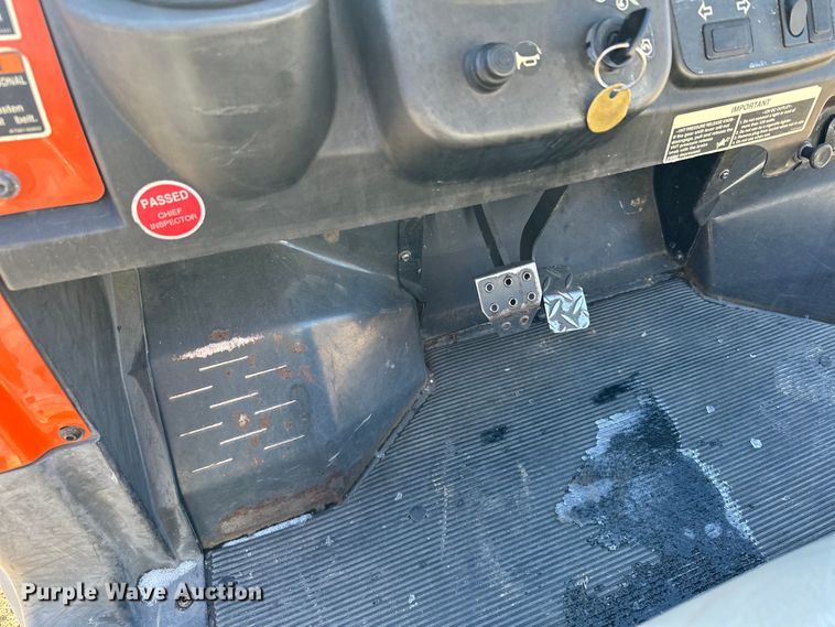 image for item LO9431 Kubota RTV900  utility vehicle