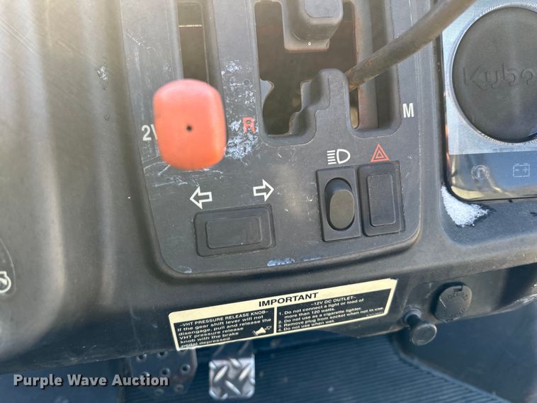 image for item LO9431 Kubota RTV900  utility vehicle