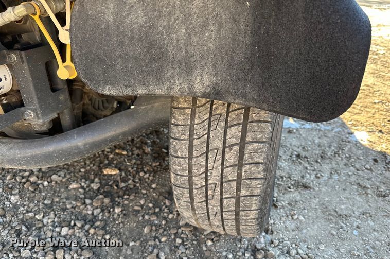 image for item LO9431 Kubota RTV900  utility vehicle